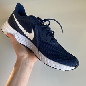 BRAND NEW! Navy Nike Revolution 5 Running Shoes